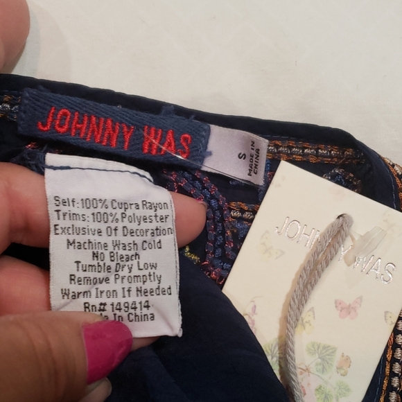 Johnny Was embroidered blouse - Picture 7 of 8